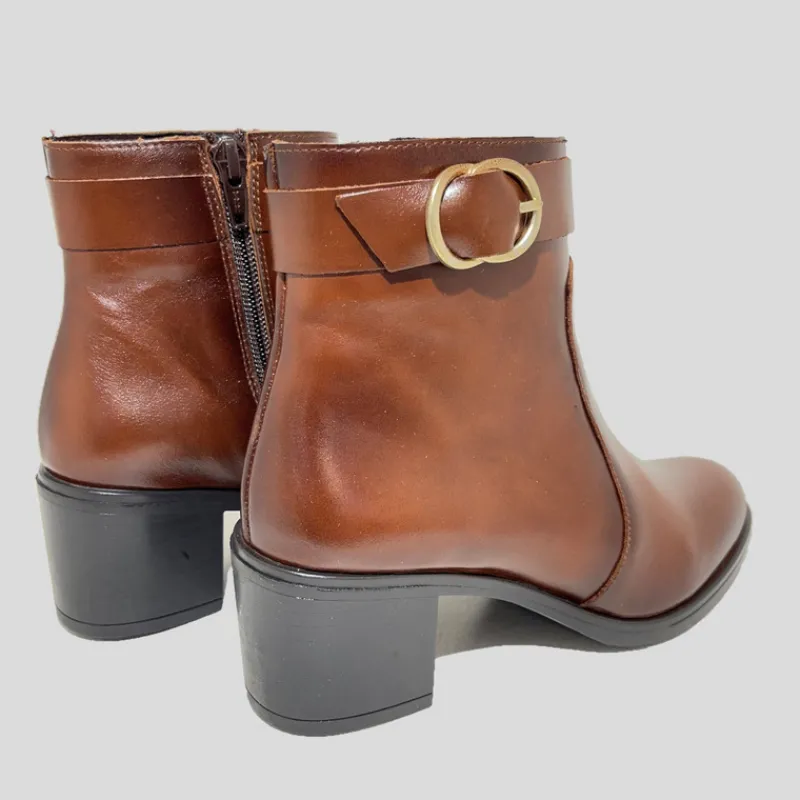 botn_tacn_funchal_lady_piel_coac_3.webp FUNCHAL LADY Botines*Botín Tacón Piel COÑAC