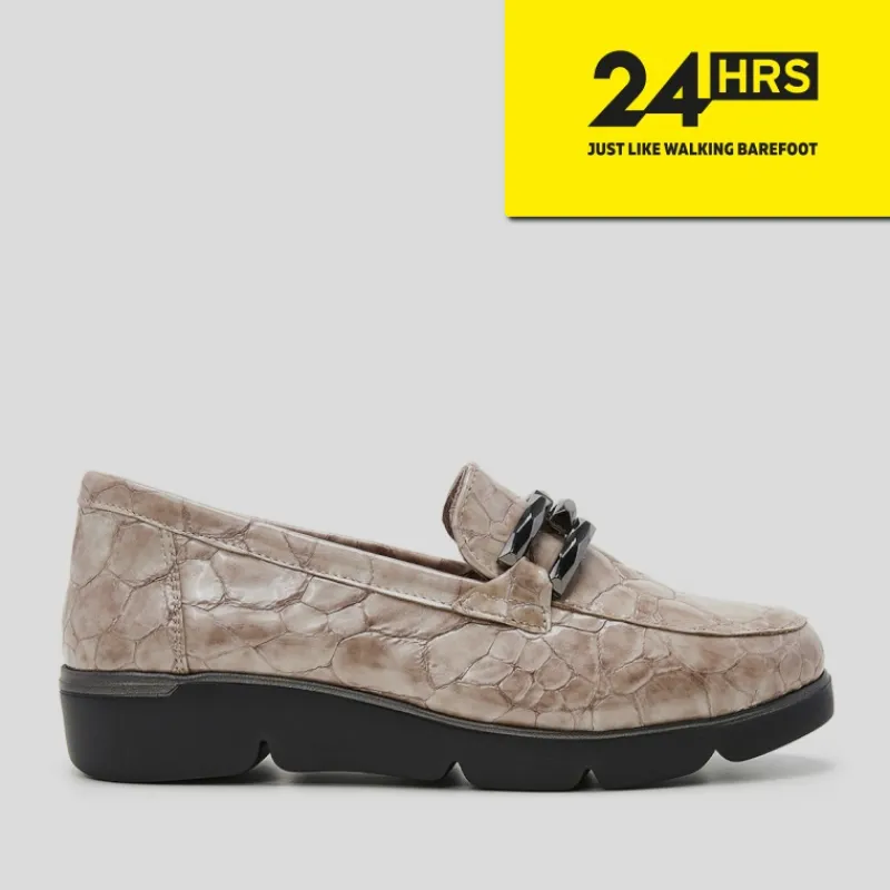 24 HRS Mocasines*Mocasín Charol Coco BEIGE MARMOL