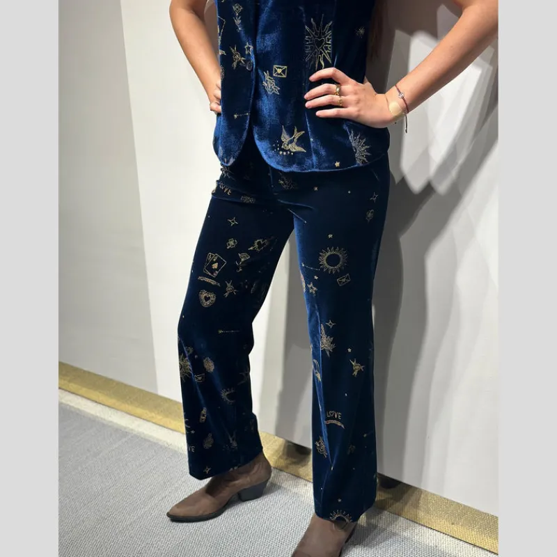 pantaln_flocado_vilagallo_terciopelo_marino_2.webp VILAGALLO Pantalones*Pantalón Flocado Terciopelo MARINO